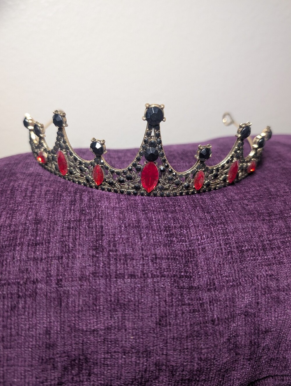 Decorative Black and Red Jeweled Tiara - Unbranded